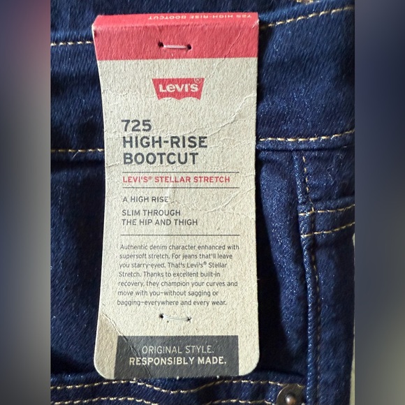 Levi's Women's 725 High Rise Bootcut Jeans Dark Blue Wash Size 33 New with Tags - Picture 7 of 12